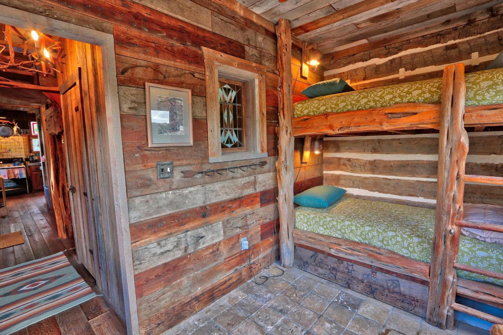 Log Cabin At Old Glory Ranch Wimberley Exteriér fotografie