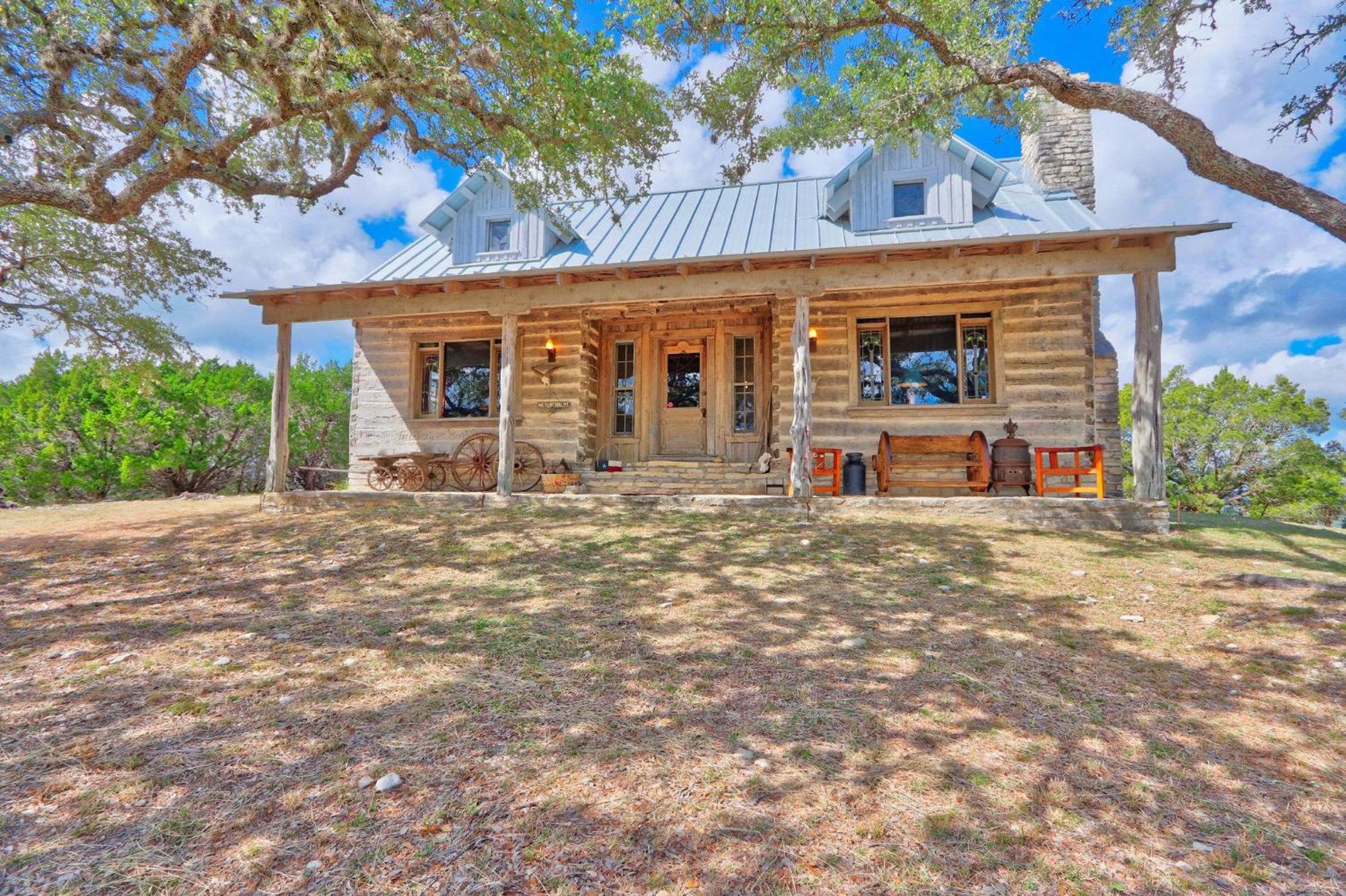 Log Cabin At Old Glory Ranch Wimberley Exteriér fotografie