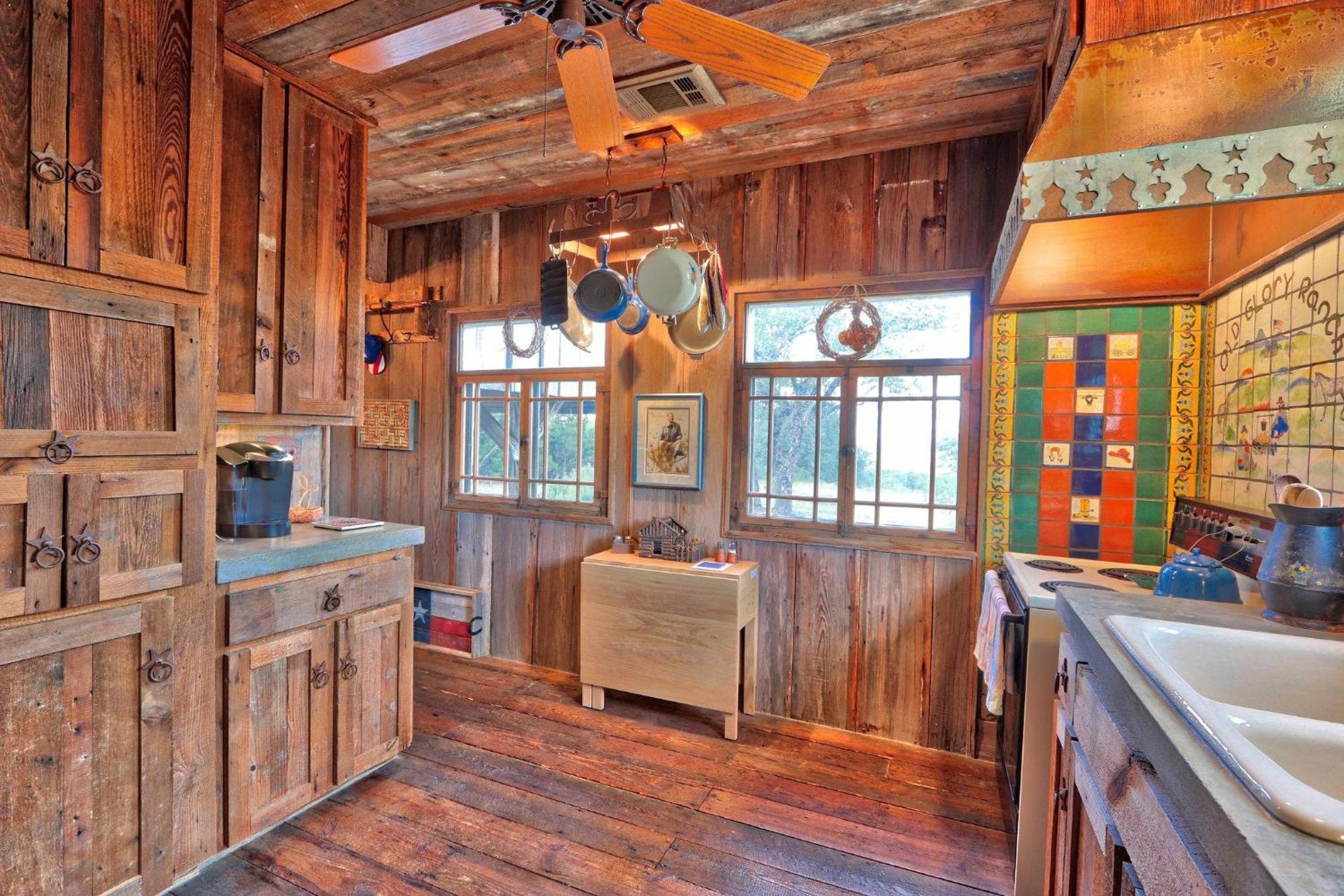 Log Cabin At Old Glory Ranch Wimberley Exteriér fotografie